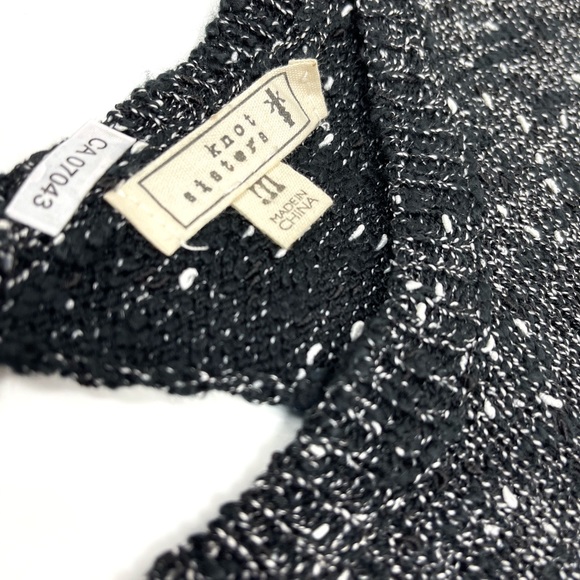 ๐ฏ2/$15๐ฏ KNOT SISTERS Knit Tank Open Back Black - Picture 9 of 9